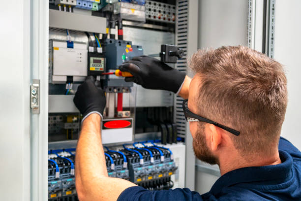 Best Electrical Outlet Repair  in Lakewood, CA
