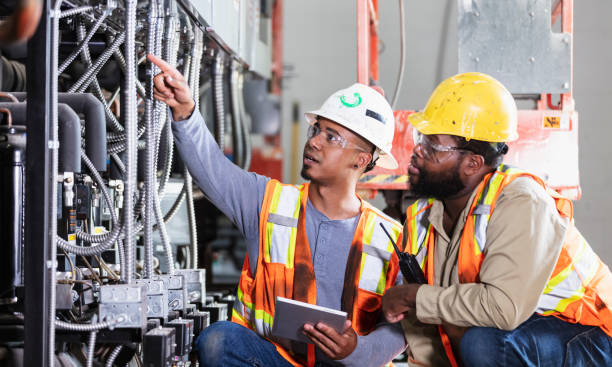 Best Electrical Installation Contractor  in Lakewood, CA